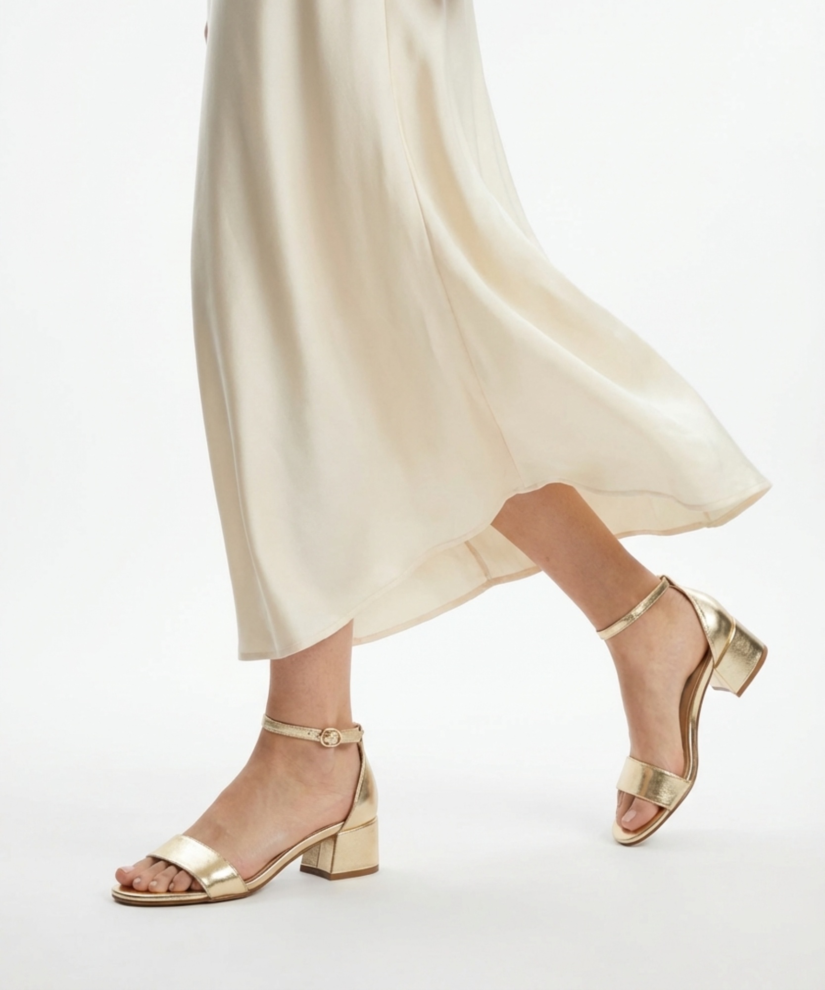 Sand&aacute;lia de salto com tira larga image number null